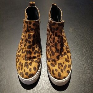 Time And True Size 8 Animal Print Elevated Sneakers Tennis Shoes‎